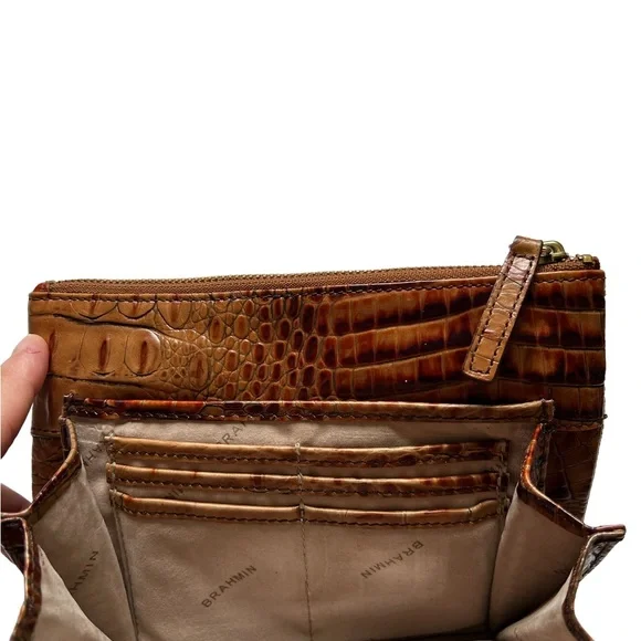 SOLD Brahmin Mojito Melbourne Croc Embossed Genuine Leather Crossbody Bag - Picture 5 of 9